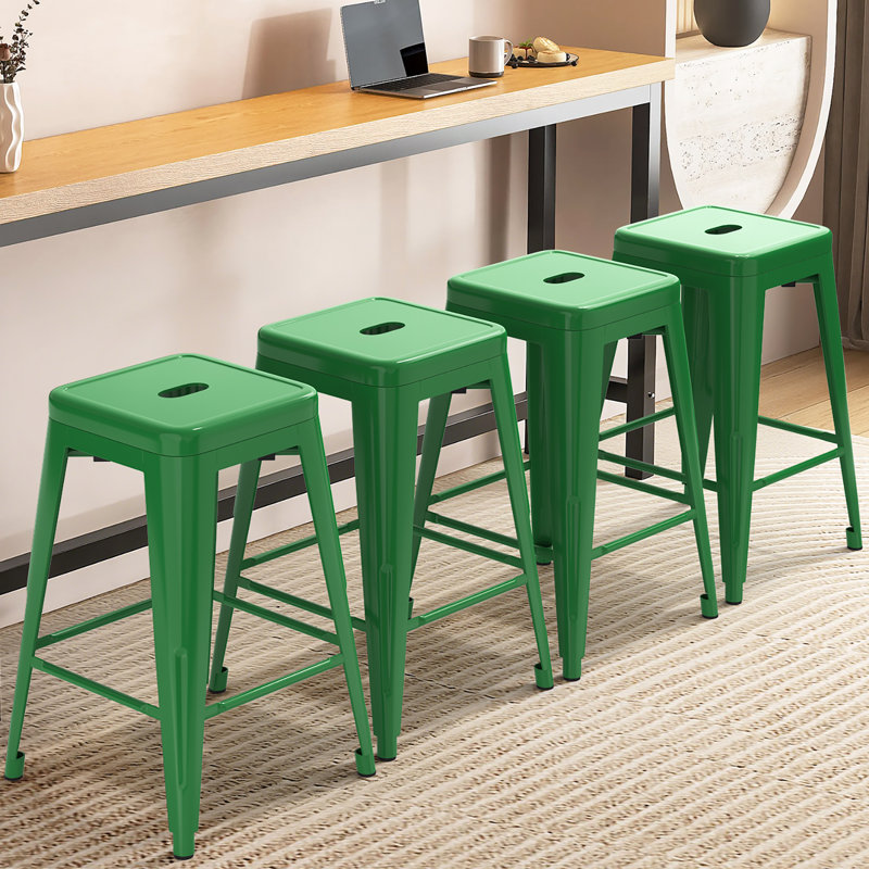 Tabouret de comptoir 24 po avec cadre en métal Juddson, ensemble de 4 tabourets d'intérieur et d'extérieur, Vert