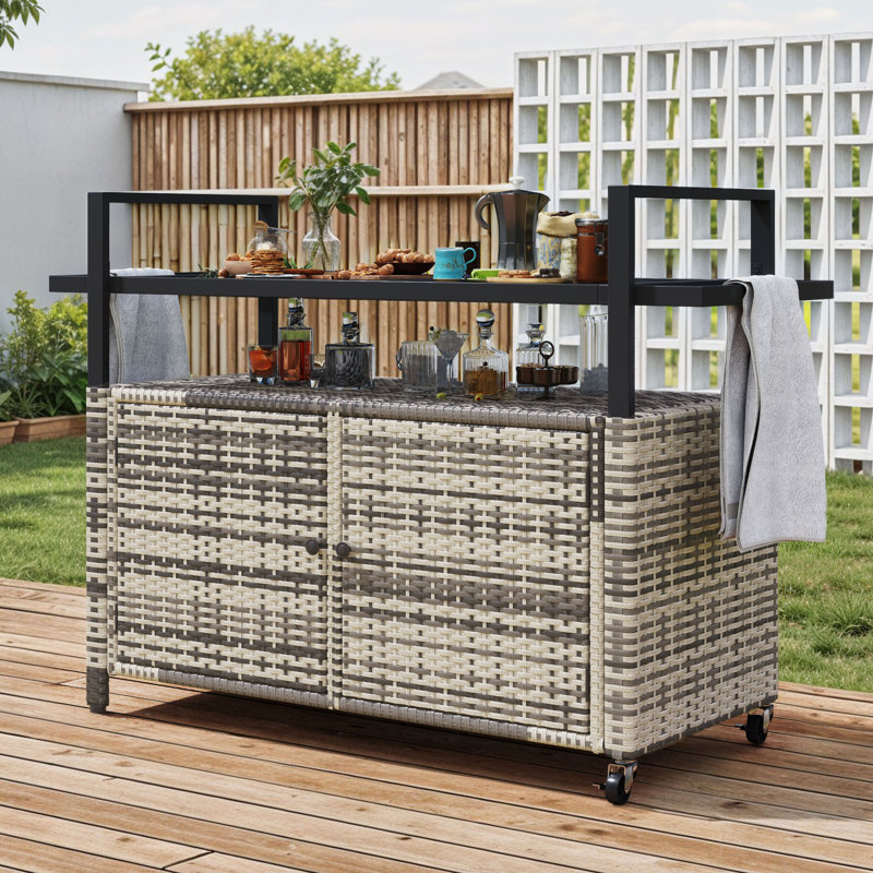 Ensemble de bar avec matériau extérieur en osier, Gris