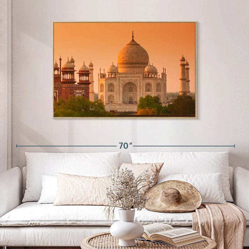Taj Mahal historique au lever du soleil, 46 po x 31 po, Cadre flottant en bois naturel