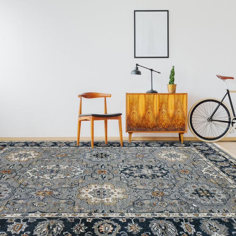 Antiquity Wool Oriental Area Rug in Gray, Rectangle 10' x 8'