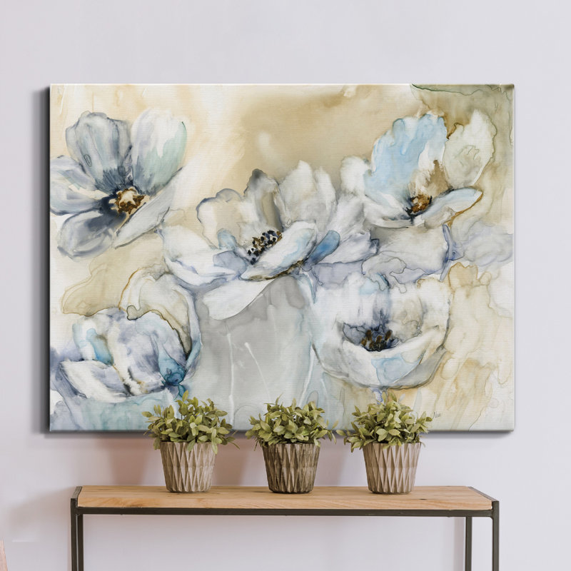 «Soft Blooms» par J Paul - reproduction sur toile tendue, H 40 po x l 30 po x P 1 po