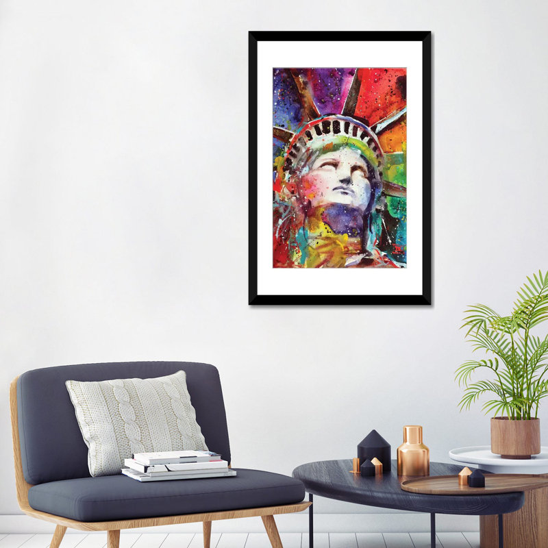 « statue of liberty » par dean crouser,, reproduction d’impression sur toile tendue, H 32 po x l 24 po x P 1 po, Blanc