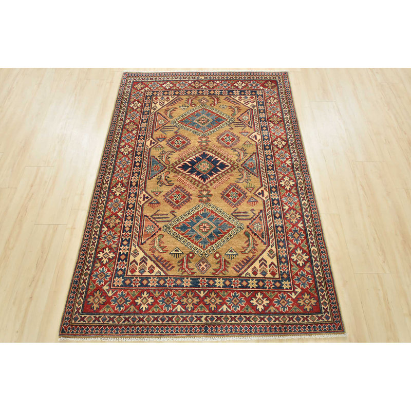 Tapis unique en or 4 pi 3 po x 6 pi 1 po