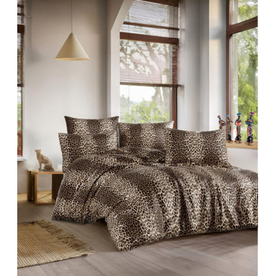 Soft Cotton-Polyester Double Quilt Cover Set, 79 x 79 (Duvet) & 19.7 x 31.5 (2 Pillowcases) | 50% Cotton, 50% Polyester, 127 Thread Count | Machine Washable, Brown & Beige Color, Elegant Design with Button Closure