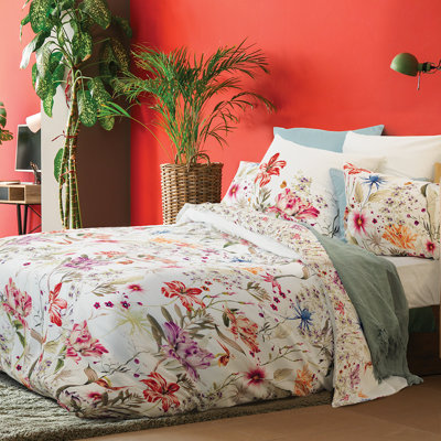 Gioanna White/Pink Satin 120 TC Duvet Cover