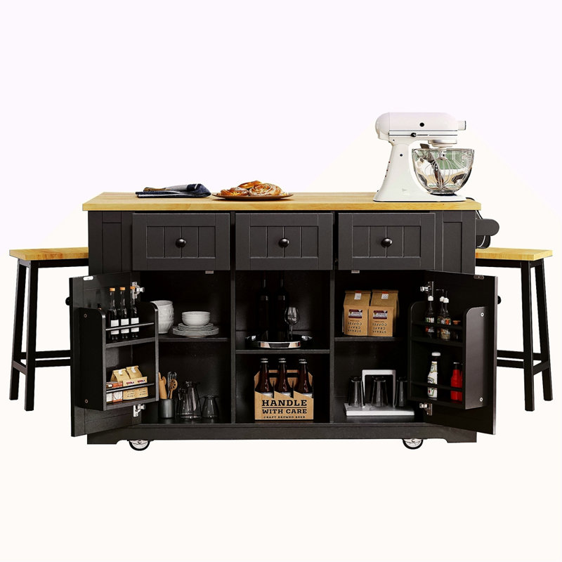 Grand îlot de cuisine de 53 pouces avec 2 tabourets de bar, prise de courant, support de rangement interne pour porte, chariot de rangement de cuisine sur 5 roulettes avec abattant, 5 supports latéraux ouverts, 3 tiroirs, pour la cuisine, la salle à manger