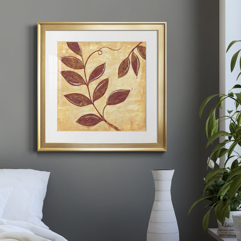 Marsala Moment I - reproduction de photo encadrée sur papier, H 30,5 po x l 30,5 po x P 1,5 po, Papier encadré doré