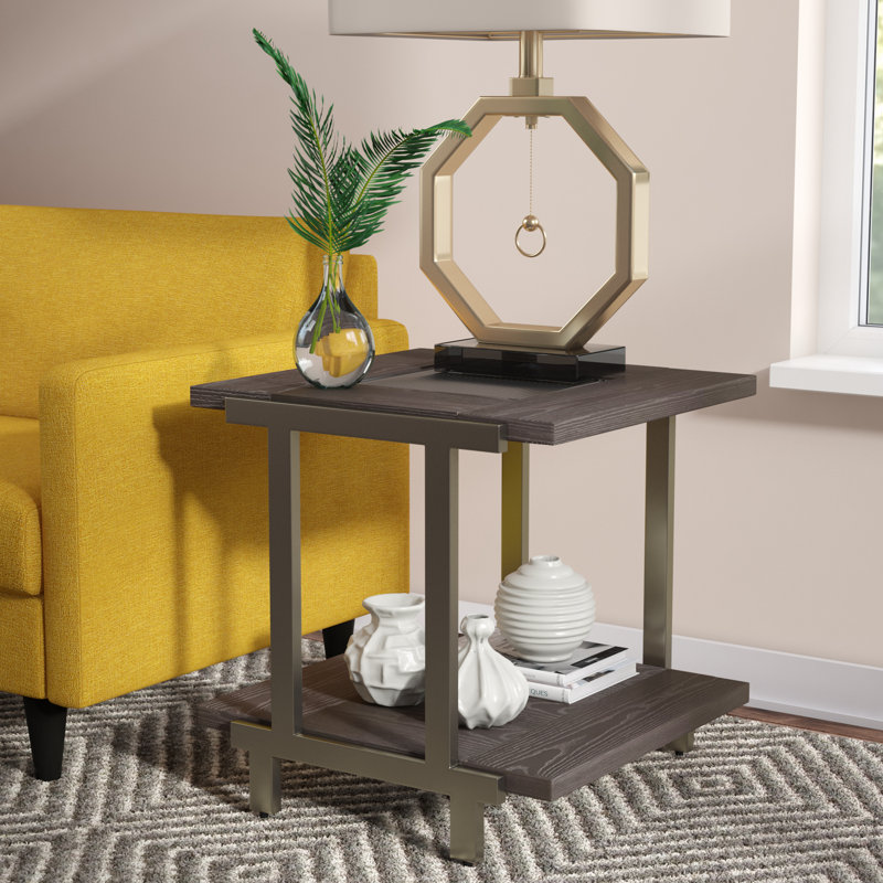 Table de bout Cortlandt