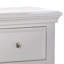Table de chevet blanche avec tablette inférieure