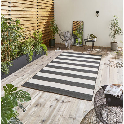 Kaydence area rug Machine Woven Rectangle Black