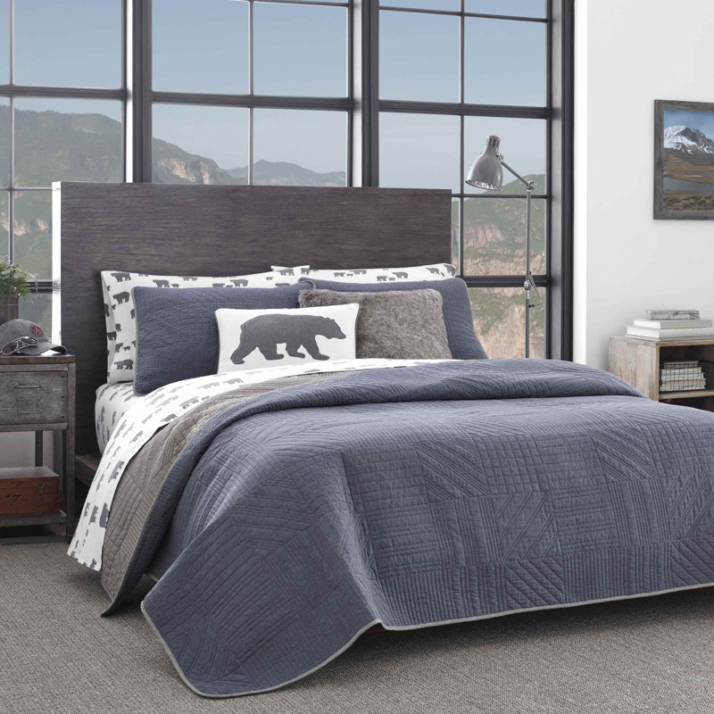 Eddie Bauer Hidden Lake Reversible Quilt Set, Full/Queen Quilt + 2 Standard Shams