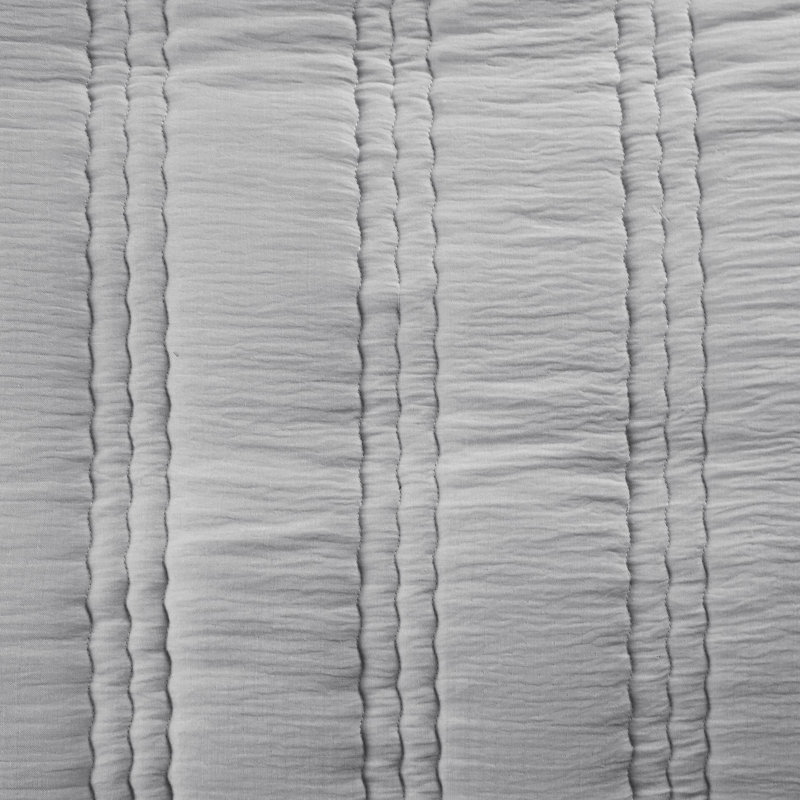 Courtepointe en gaze gris / très grand pour très grand lit, literie douce, conception matelassée Channel, aspect froissé et sans danger pour la peau, lavable à la machine, rembourrage résistant, étiqueté, lavable