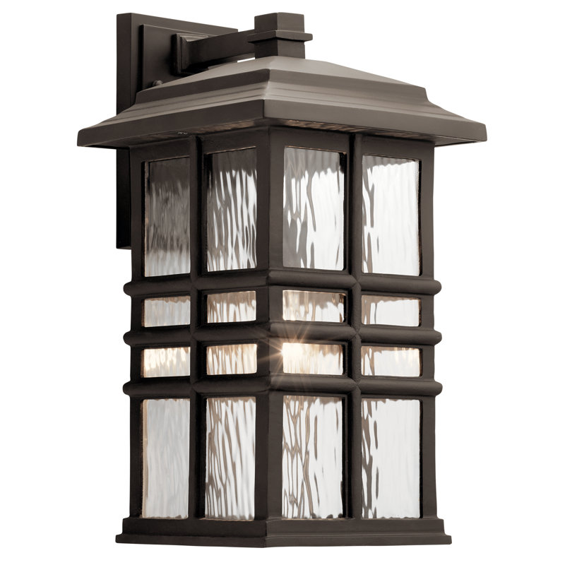 Lanterne murale d'extérieur martelée Beacon, H 17,5 po x l 9,5 po x P 10,5 po, Bronze vieilli