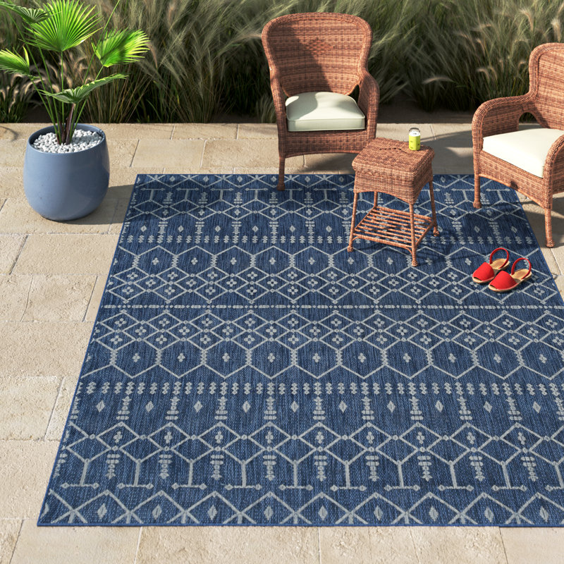 Tapis intérieur / extérieur bleu marine Aitken, Rectangle 8 pi 9 po x 12 pi 3 po