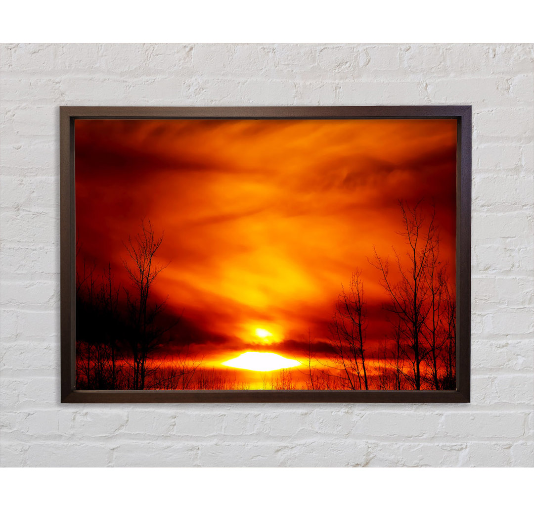 Orange Sunblaze Through The Misty Sky - Einzelbildrahmen Kunstdrucke auf Leinwand