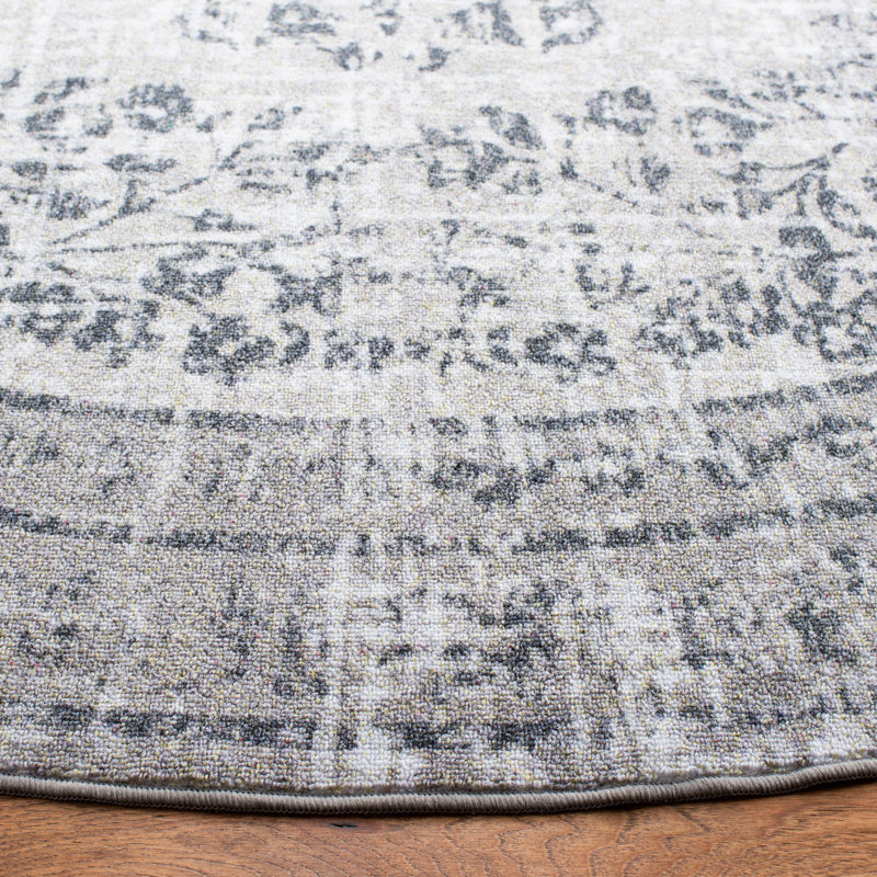 Mahendra Performance Machine Washable Oriental Rug, Round 6'7"