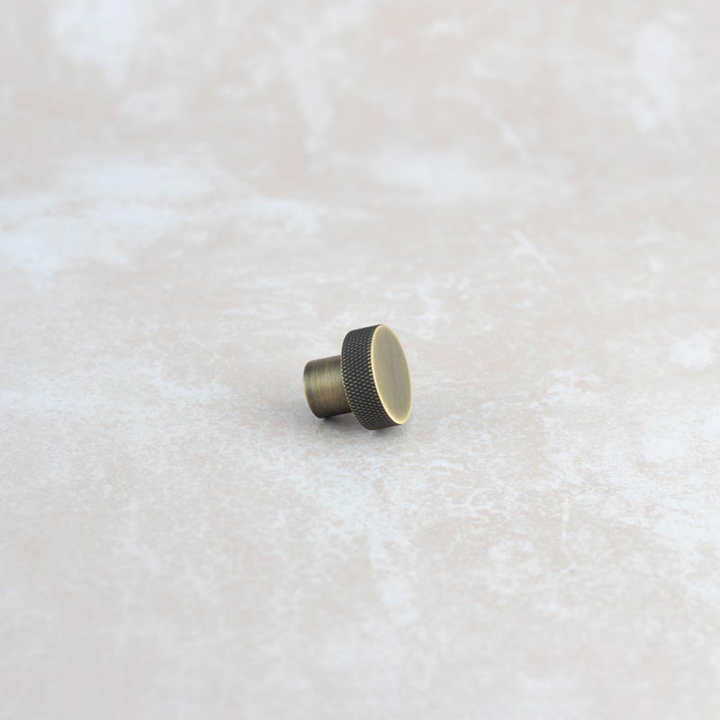 Hoxton 30mm Diameter Round Knob, Antique Brass