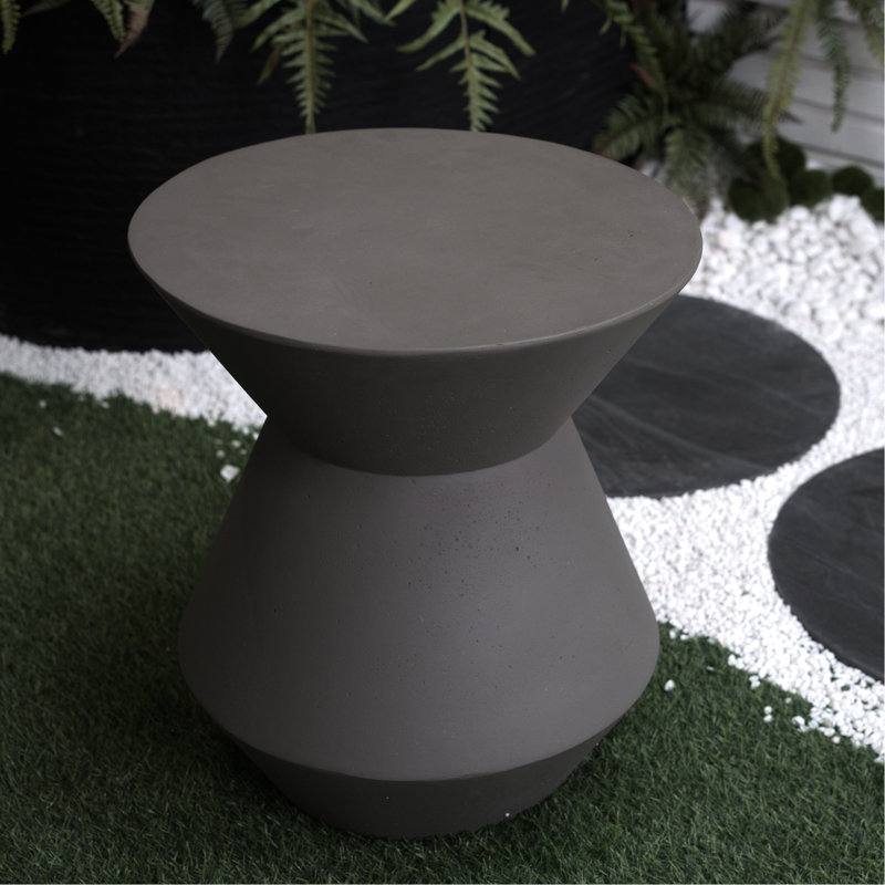 Table de jardin décorative Conner