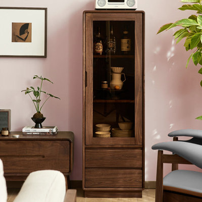 A small-sized and minimalist bookcase