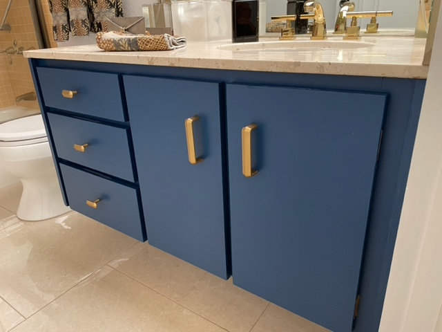 Eternity Bar Cabinet Pull, Satin Brass, 8"