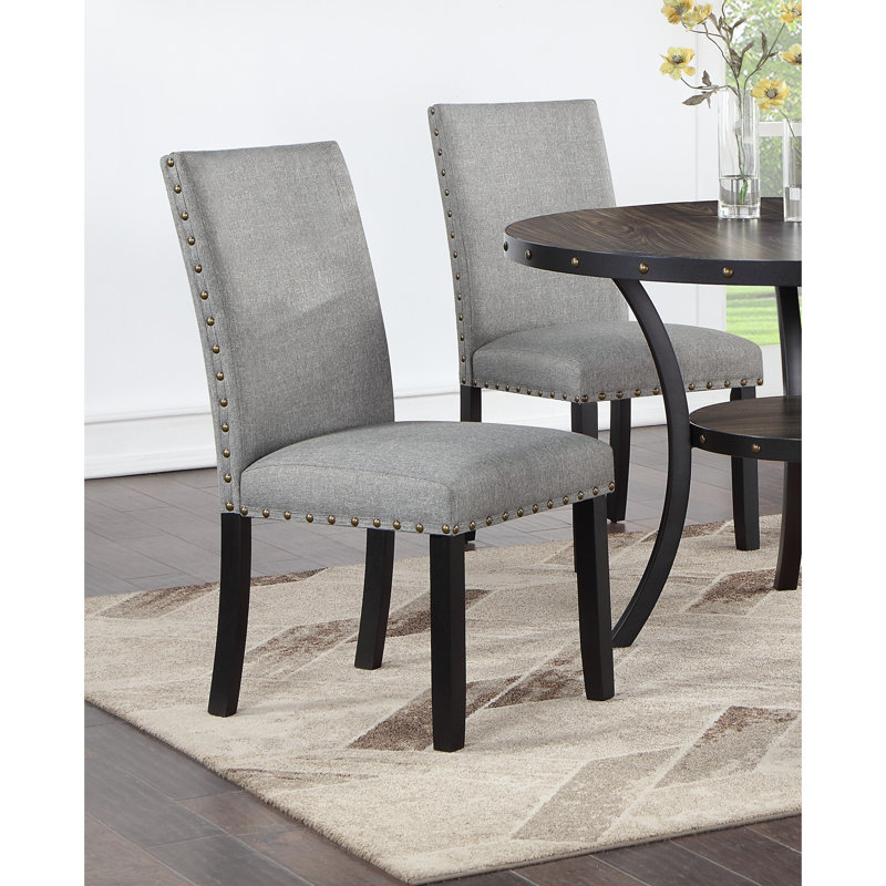 Chaises de salle à manger modernes en tissu gris avec coussin moelleux et garniture cloutée