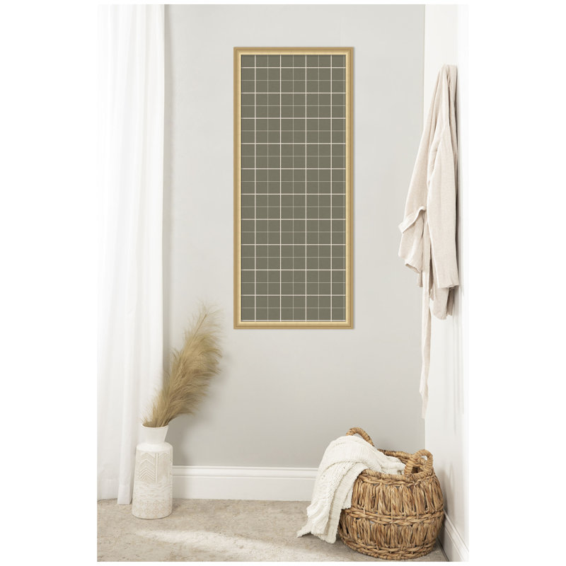 Tableau d'affichage encadré en tissu à imprimé écossais en lin vert sauge, Vert, H 42 po x L 18 po x P 1,25 po, Doré