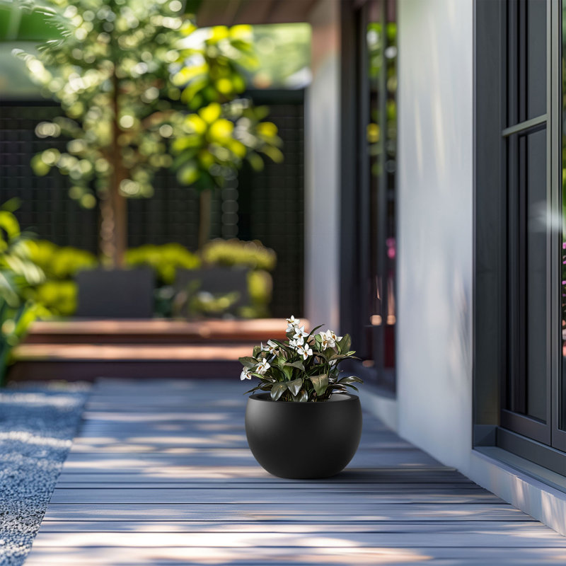 Pot à fleurs en ciment Highwoods, H 13 po x l 19 po x P 19 po, Noir anthracite