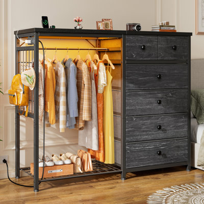Commode 6 tiroirs avec portemanteau et station de charge