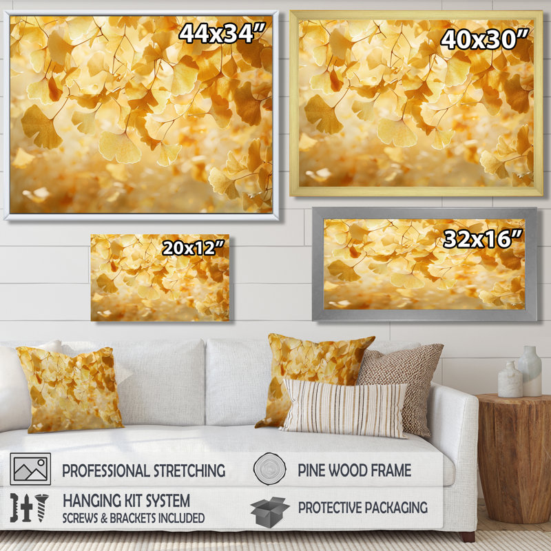 «Iokua Golden Ginkgo Leaves Harmony I», art mural pour salon, Impression encadrée flottante, H 16 po x l 32 po, Crème, crème