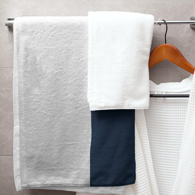 Microfiber Bath Towel, Tennessee Red Football Light Gray/Navy