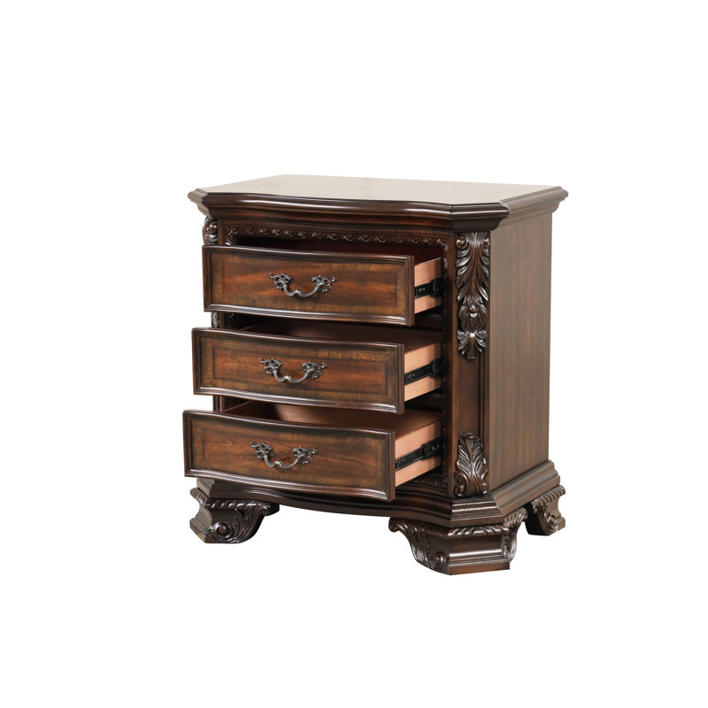Table de chevet 3 tiroirs de style traditionnel avec poignées en métal en noyer