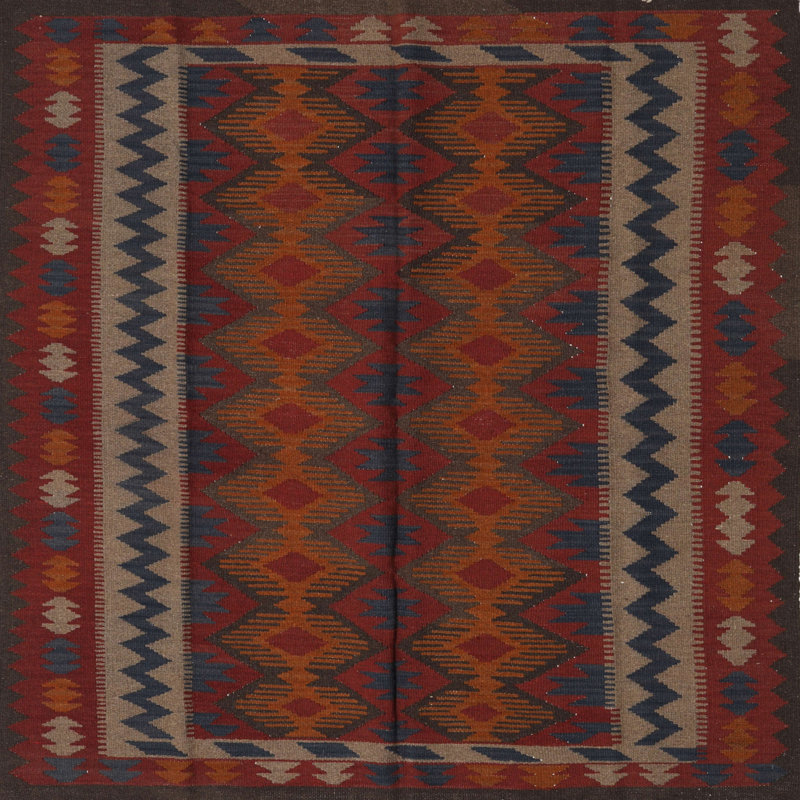 Tapis traditionnel rouge / bleu Alishah, Carré 7 pi