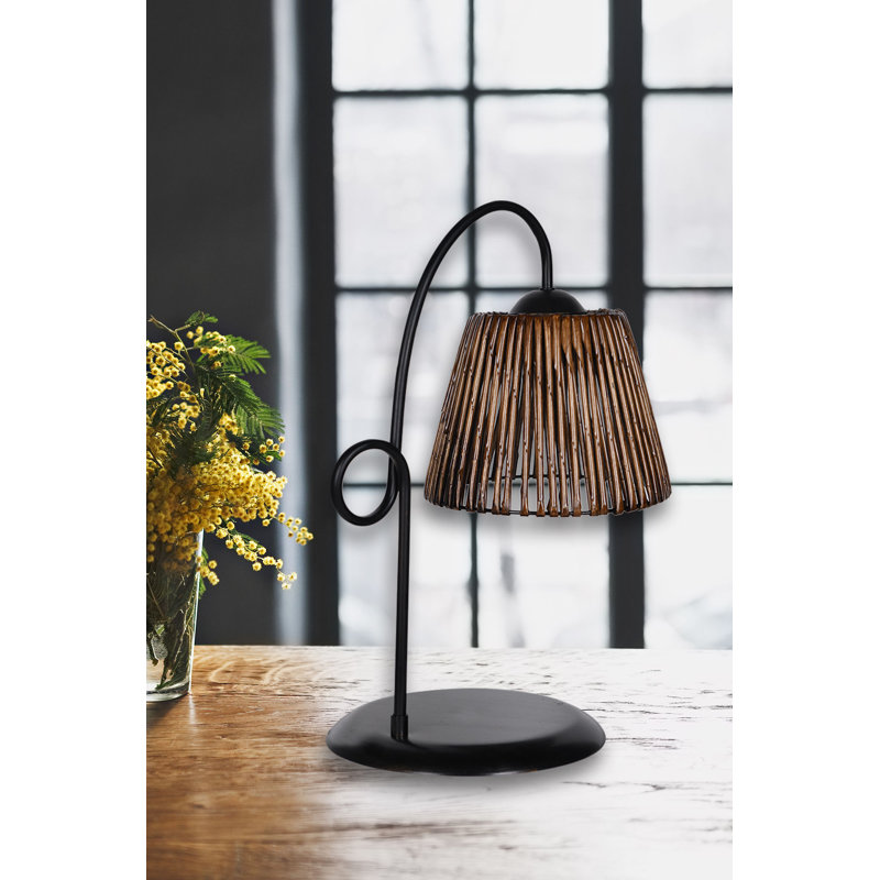Lampe de table en métal Dayana