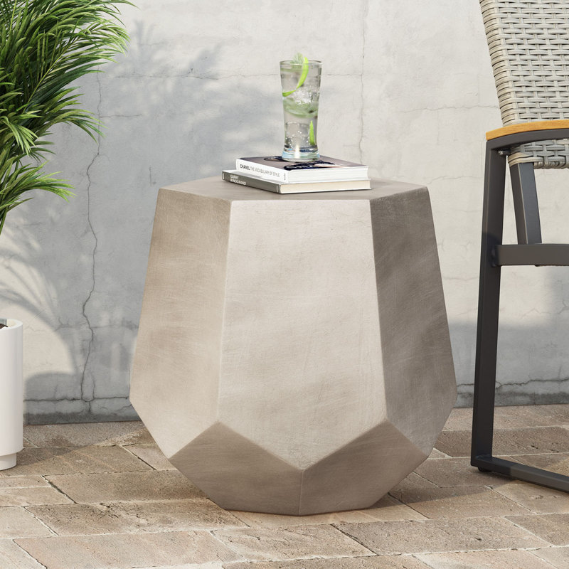 Table d'appoint hexagonale en béton Bellantoni, Gris