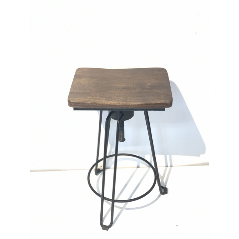 Tabouret Sharkey