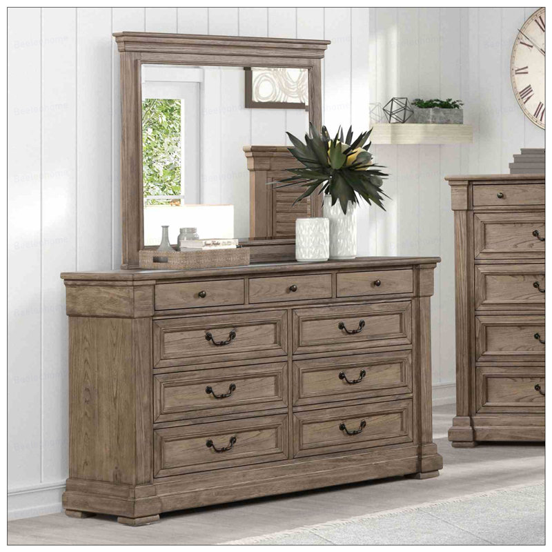 Commode patinée avec miroir