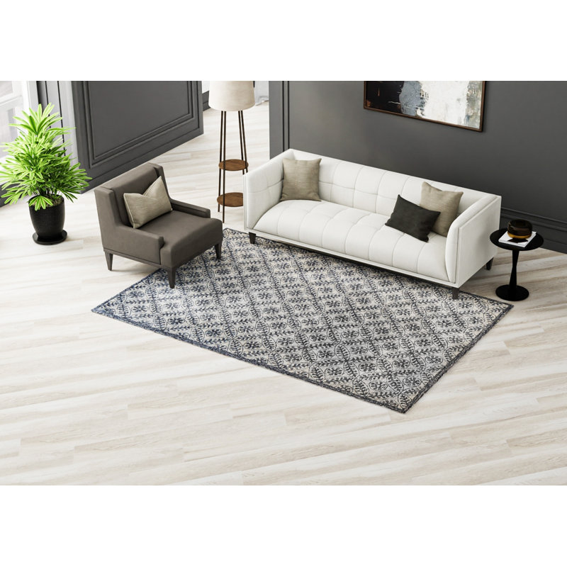 Ivory and Blue Hand-Tufted Wool Rectangular Area Rug 5' x 7'