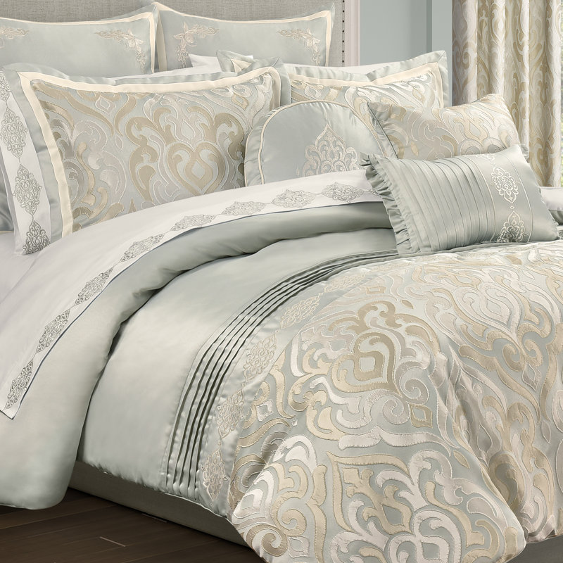 CALMFIELD COMFORTER SET, Queen Comforter + 2 Standard Pillow Shams