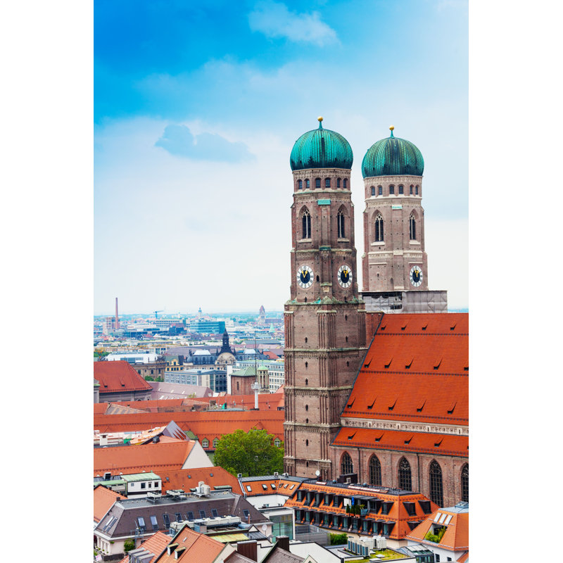 Vue de Kulu de Munich, Allemagne - photographie sur toile tendue, H 48 po x l 32 po