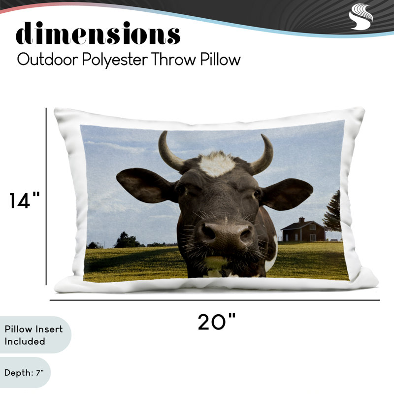 Coussin d'extérieur Farm Cow avec cornes courbées, imprimé par Marcus Prime, 14 x 7 x 20