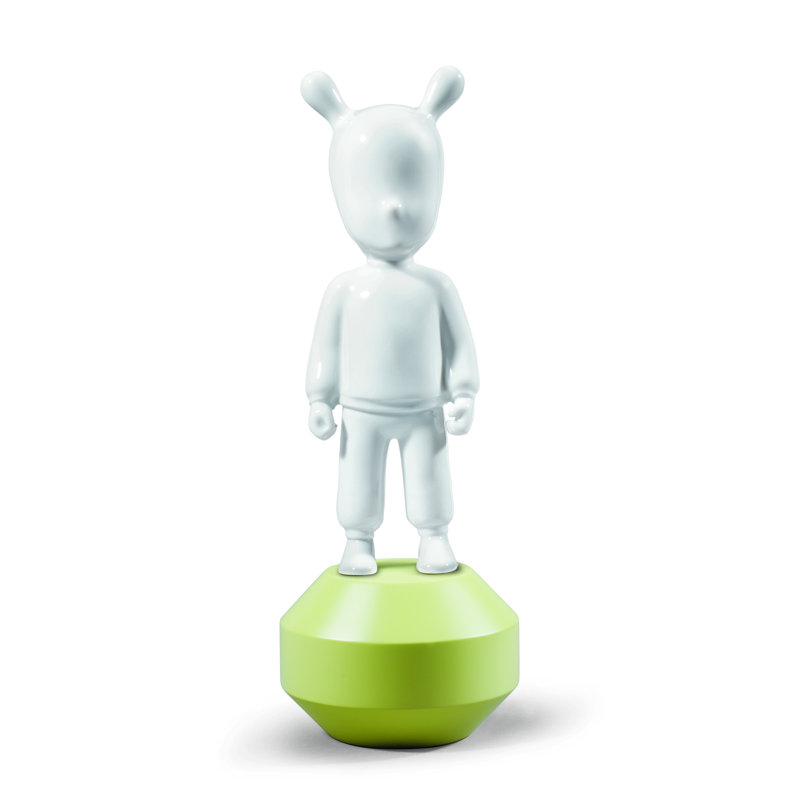 The Guest Figurine, White/Yellow