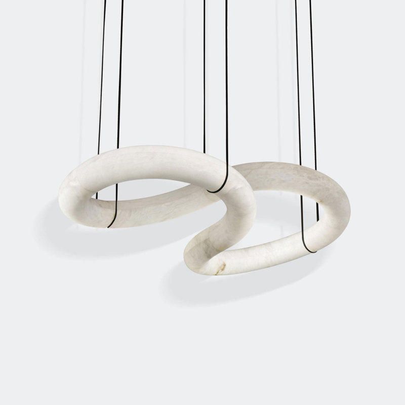 Lustre suspendu clair en cuir et acier albâtre clair, Laiteux, 105" Length x 31" Wide x 14" to 72" Height, Suède bronze