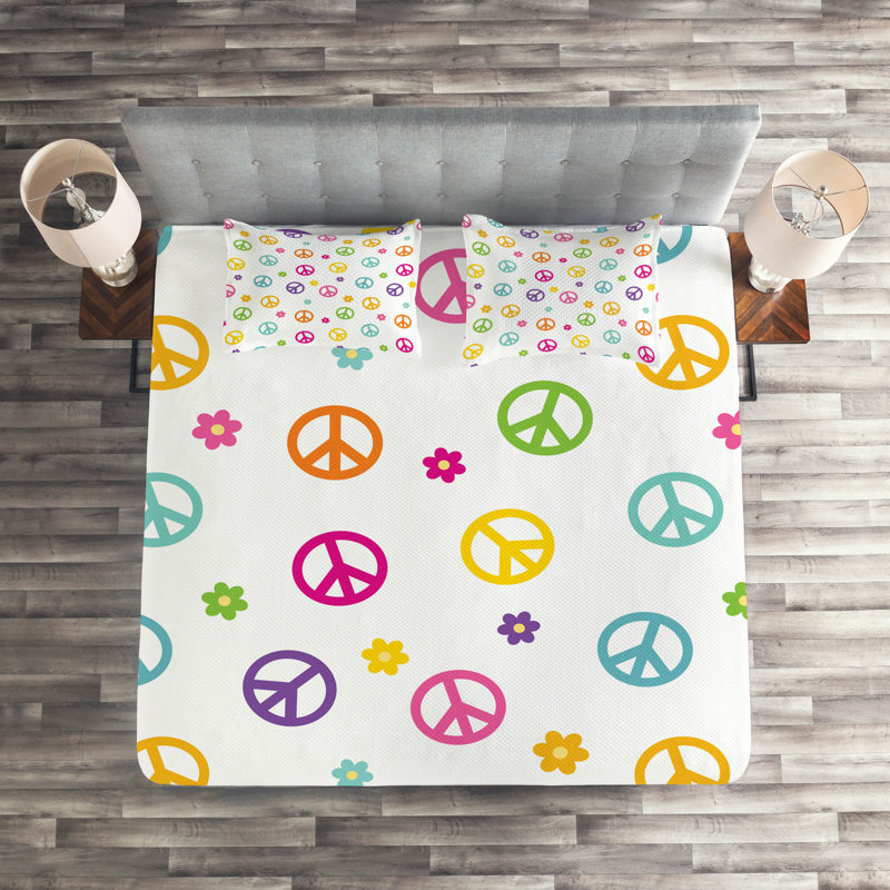 Groovy Polyester Floral Coverlet, King Bedspread + 2 Shams