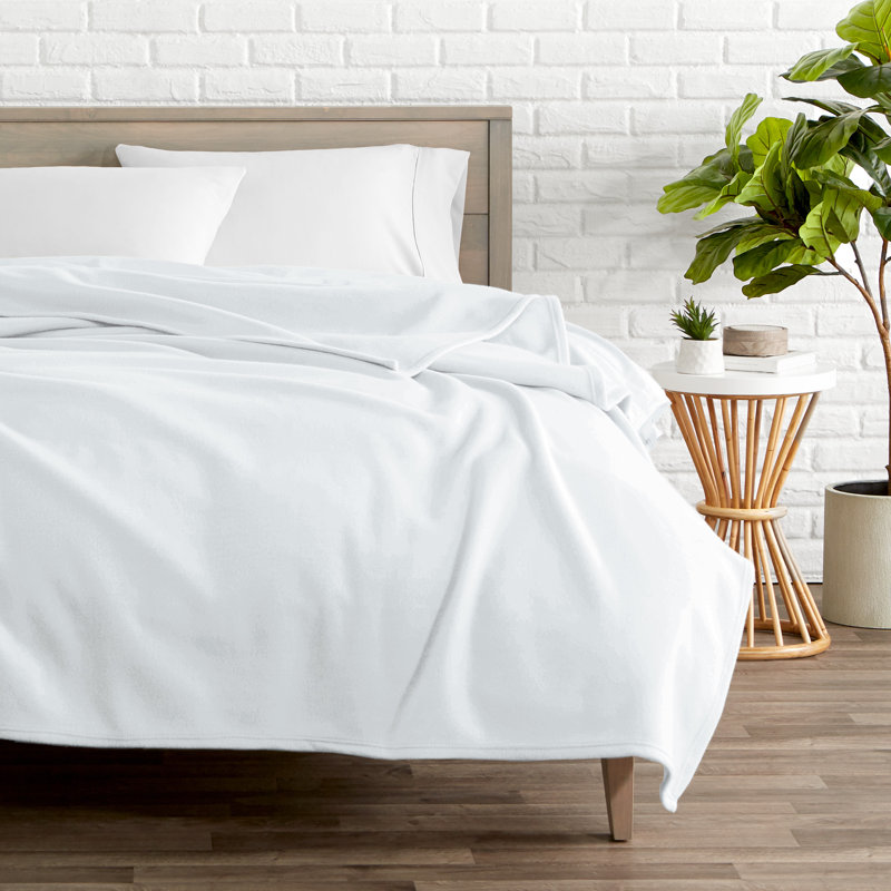 Lightweight Polar Fleece Blanket, Full/Queen, White