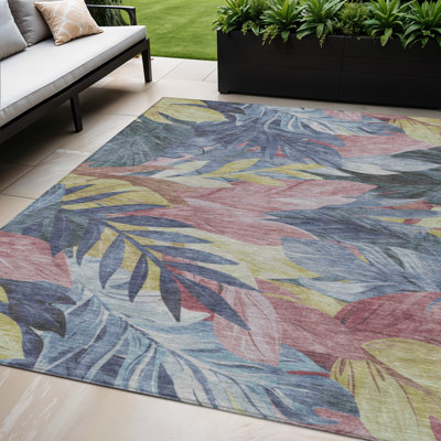 Tapis extérieur lavable floral bleu et rosé 5 pi x 8 pi Denim