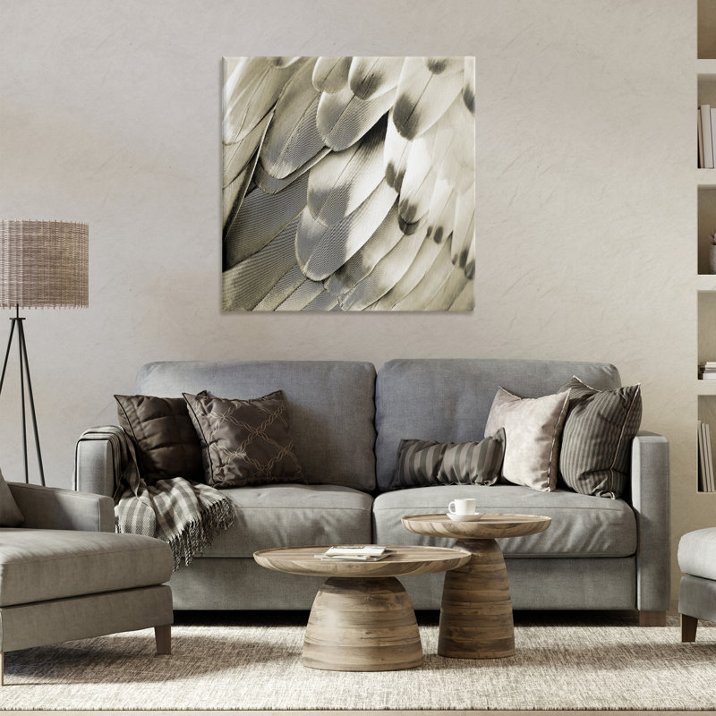 Art mural sur toile Sleek Feathers Gros plan par Julia Bosco, H 30 po x l 30 po