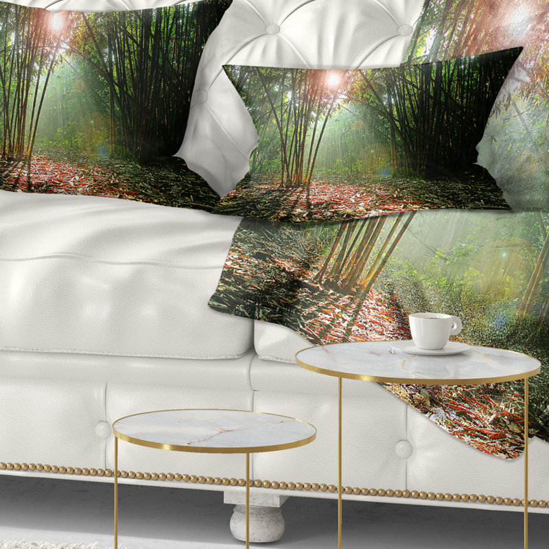 Coussin décoratif Amazing Green Forest at Sunset