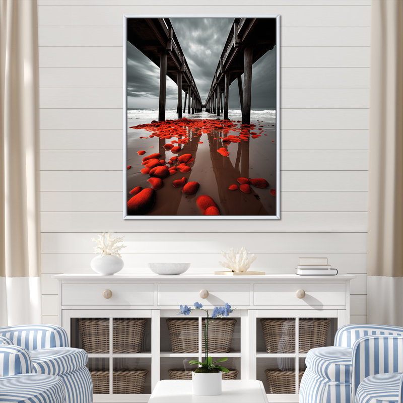 Beach Pier Perspect Black IV - Nautique et plage, art mural sur toile, L 30 po x H 40 po, Cadre flottant blanc