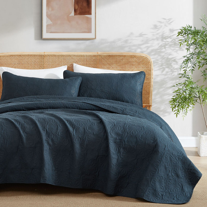 HLC.ME Benji - 3 Piece Quilt Set, Lightweight Bedspread Coverlet Quilt, Navy Blue, King Quilt + 2 King Shams
