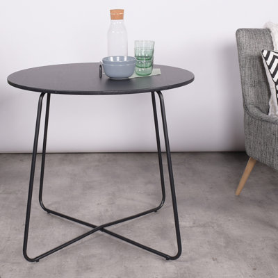 Table basse à pieds croisés